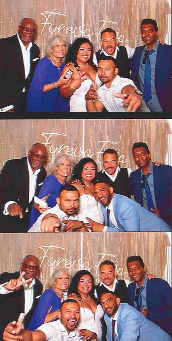 Group photo at Bernie & Virna's Wedding.jpeg